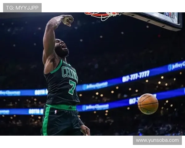 绿军力克勇士布朗三双波神首秀